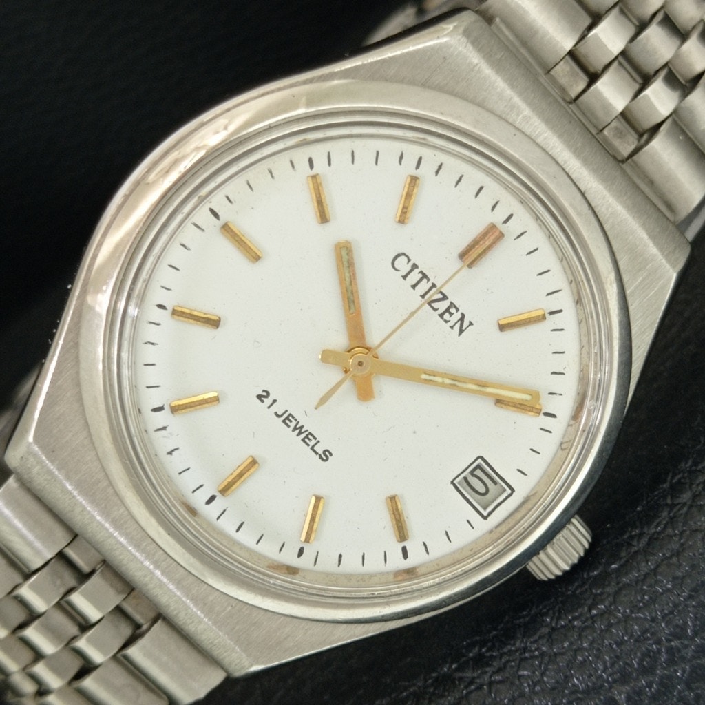 Vintage 1977 Citizen Manual Mens Silver Watch WDaydate  White Accents
